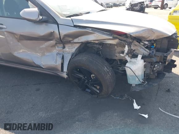 ✅ 2023 Hyundai Elantra Blue • VIN: KMHLM4AJ9PU064200 • Lot: 43223889. Listed on IAAI with 49,876 mi. Free auction sales archive from the USA and detailed vehicle history report at DreamBid. Image 6.