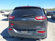 ✅ 2016 Jeep Cherokee Latitude • VIN: 1C4PJMCS8GW331285 • Лот: 43332033. Опубликован ранее на IAAI с пробегом 166 786 миль. Бесплатный доступ к архиву аукционных продаж из США и подробный отчёт об истории автомобиля на DreamBid. Изображение 16.