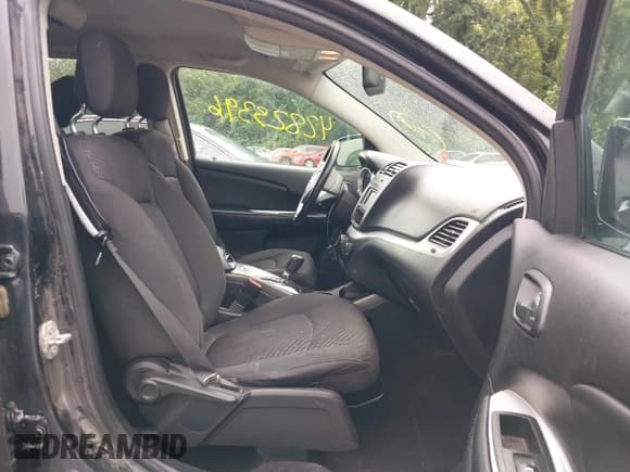 ✅ 2016 Dodge Journey SE • VIN: 3C4PDCAB9GT238916 • Lot: 42823396. Wystawiony na IAAI z przebiegiem 122 607 mil. Bezpłatny archiwum sprzedaży aukcyjnych z USA i szczegółowy raport historii pojazdu na DreamBid. Zdjęcie 5.