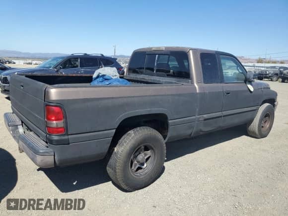 2001 Dodge 1500 с VIN 3B7HC13Z51G173827, выставлен на аукционе Copart как лот 70136654 с пробегом Не указан миль и Списание • Salvage title. История ставок и продаж доступна на DreamBid. Изображение 3.