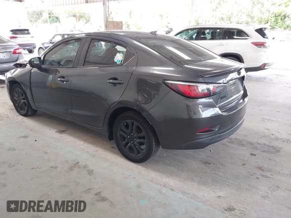 ✅ 2019 Toyota Yaris L • VIN: 3MYDLBYV9KY526903 • Лот: 43405479. Опубликован ранее на IAAI с пробегом 78 076 миль. Бесплатный доступ к архиву аукционных продаж из США и подробный отчёт об истории автомобиля на DreamBid. Изображение 3.