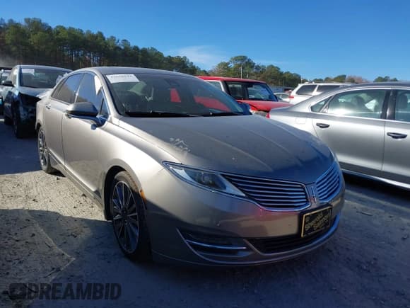✅ 2016 Lincoln MKZ Hybrid • VIN: 3LN6L2LU4GR620223 • Lot: 43650542. Listed on IAAI with 134,000 mi. Free auction sales archive from the USA and detailed vehicle history report at DreamBid. Image 1.