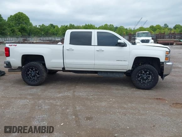 ✅ 2019 Chevrolet Silverado 2500HD LT • VIN: 1GC1KSEY0KF178774 • Лот: 42319711. Опубликован ранее на IAAI с пробегом 165 626 миль. Бесплатный доступ к архиву аукционных продаж из США и подробный отчёт об истории автомобиля на DreamBid. Изображение 13.