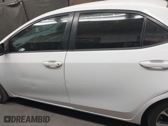 ✅ 2018 Toyota Corolla L • VIN: 2T1BURHE7JC030797 • Lot: 42067020. Listed on IAAI with 115,231 mi. Free auction sales archive from the USA and detailed vehicle history report at DreamBid. Image 14.