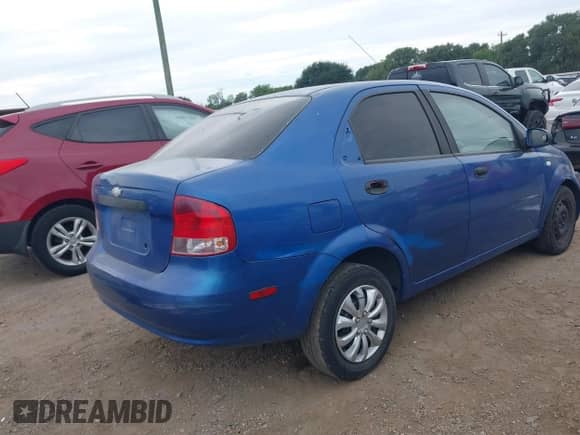 2006 Chevrolet Aveo LS z VIN KL1TD56666B647355, wystawiony jako IAAI lot #42835023 z przebiegiem 157 607 mil mil oraz . Historia ofert i sprzedaży dostępna na DreamBid. Obrazek 4.