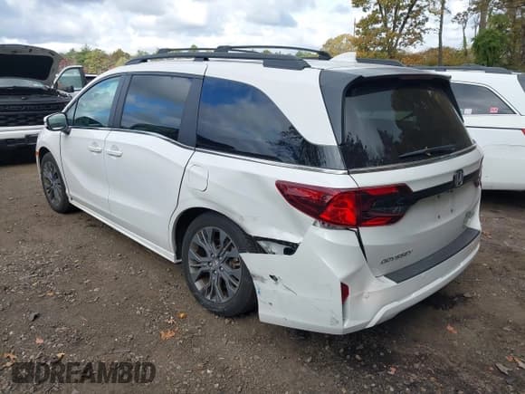 ✅ 2025 Honda Odyssey Touring • VIN: 5FNRL6H80SB006123 • Lot: 43533161. Listed on IAAI with 6,942 mi. Free auction sales archive from the USA and detailed vehicle history report at DreamBid. Image 3.