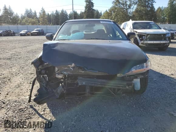 1999 Honda Accord EX с VIN JHMCG5651XC049515, выставлен на аукционе Copart как лот 84390265 с пробегом 253 245 миль миль и Списание • Salvage title. История ставок и продаж доступна на DreamBid. Изображение 5.