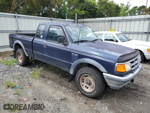 ✅ 1994 Ford Ranger Splash • VIN: 1FTCR15XXRPB69686 • Лот: 66556305. Опубликован ранее на Copart с пробегом 191 705 миль. Бесплатный доступ к архиву аукционных продаж из США и подробный отчёт об истории автомобиля на DreamBid. Изображение 4.