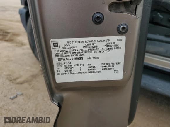 ✅ 1999 GMC Sierra 1500 SLE • VIN: 2GTEK19T2X1559065 • Лот: 64565365. Опубликован ранее на Copart с пробегом Не указан. Бесплатный доступ к архиву аукционных продаж из США и подробный отчёт об истории автомобиля на DreamBid. Изображение 12.