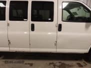 ✅ 2014 Chevrolet Express Passenger LT • VIN: 1GAZG1FG9E1189917 • Lot: 43556543. Wystawiony na IAAI z przebiegiem 342 296 mil. Bezpłatny archiwum sprzedaży aukcyjnych z USA i szczegółowy raport historii pojazdu na DreamBid. Zdjęcie 18.