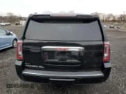 ✅ 2015 GMC Yukon XL Denali • VIN: 1GKS2JKJ8FR583585 • Лот: 92281585. Опубликован ранее на Copart с пробегом 251 200 миль. Бесплатный доступ к архиву аукционных продаж из США и подробный отчёт об истории автомобиля на DreamBid. Изображение 6.