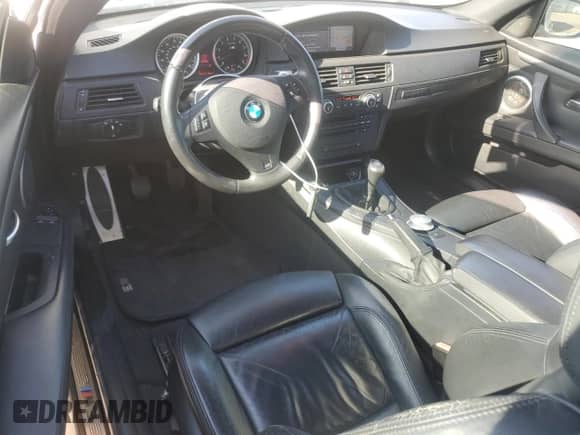 2008 BMW 3 Series M3 z VIN WBSWD93538PY40702, wystawiony jako Copart lot #89528595 z przebiegiem 98 418 mil mil oraz Szkoda całkowita • Salvage title. Historia ofert i sprzedaży dostępna na DreamBid. Obrazek 8.