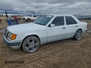✅ 1993 Mercedes-Benz 300 • VIN: WDBEA28E0PB995827 • Лот: 94179615. Опубликован ранее на Copart с пробегом 315 822 миль. Бесплатный доступ к архиву аукционных продаж из США и подробный отчёт об истории автомобиля на DreamBid. Изображение 1.