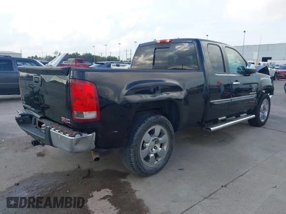 ✅ 2011 GMC Sierra 1500 SLE • VIN: 1GTR1VE03BZ207510 • Lot: 43690460. Wystawiony na IAAI z przebiegiem 279 015 mil. Bezpłatny archiwum sprzedaży aukcyjnych z USA i szczegółowy raport historii pojazdu na DreamBid. Zdjęcie 4.