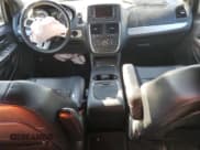 ✅ 2017 Dodge Grand Caravan GT • VIN: 2C4RDGEG1HR640567 • Lot: 82141955. Wystawiony na Copart z przebiegiem 190 408 mil. Bezpłatny archiwum sprzedaży aukcyjnych z USA i szczegółowy raport historii pojazdu na DreamBid. Zdjęcie 8.