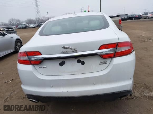 ✅ 2015 Jaguar XF Portfolio • VIN: SAJWJ0FF2F8U59934 • Лот: 41558305. Опубликован ранее на IAAI с пробегом 120 219 миль. Бесплатный доступ к архиву аукционных продаж из США и подробный отчёт об истории автомобиля на DreamBid. Изображение 16.