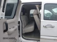 ✅ 2011 GMC Sierra 1500 SLE • VIN: 1GTR1VE04BZ407506 • Lot: 41703417. Wystawiony na IAAI z przebiegiem 231 572 mil. Bezpłatny archiwum sprzedaży aukcyjnych z USA i szczegółowy raport historii pojazdu na DreamBid. Zdjęcie 8.