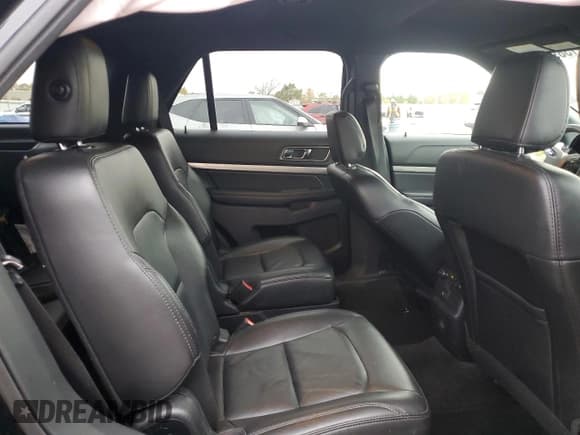 ✅ 2018 Ford Explorer XLT • VIN: 1FM5K8D85JGA65848 • Lot: 91389775. Wystawiony na Copart z przebiegiem 157 534 mil. Bezpłatny archiwum sprzedaży aukcyjnych z USA i szczegółowy raport historii pojazdu na DreamBid. Zdjęcie 11.