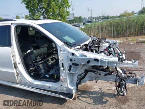 ✅ 2022 Dodge Durango GT Plus • VIN: 1C4RDJDG4NC202368 • Lot: 42743492. Wystawiony na IAAI z przebiegiem Nie podano. Bezpłatny archiwum sprzedaży aukcyjnych z USA i szczegółowy raport historii pojazdu na DreamBid. Zdjęcie 17.