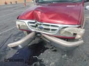 ✅ 1997 Ford Explorer XLT • VIN: 1FMDU35P0VZB86134 • Lot: 43622058. Wystawiony na IAAI z przebiegiem 146 407 mil. Bezpłatny archiwum sprzedaży aukcyjnych z USA i szczegółowy raport historii pojazdu na DreamBid. Zdjęcie 6.