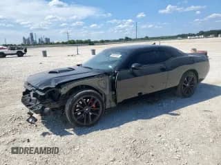 2020 Dodge Challenger R/T with VIN 2C3CDZBT7LH206109, listed as a Copart auction lot 69407835 with 67,999 mi miles and Salvage title. Bid and sale history available at DreamBid. Image 1.
