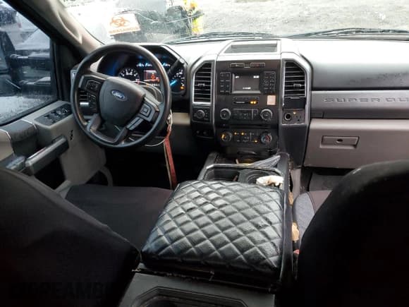 ✅ 2017 Ford F-250 XL • VIN: 1FT7X2B68HEB41386 • Lot: 92720095. Wystawiony na Copart z przebiegiem 90 950 mil. Bezpłatny archiwum sprzedaży aukcyjnych z USA i szczegółowy raport historii pojazdu na DreamBid. Zdjęcie 8.