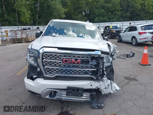 ✅ 2021 GMC Sierra 1500 Denali • VIN: 3GTU9FEL0MG255150 • Lot: 43060209. Wystawiony na IAAI z przebiegiem 56 711 mil. Bezpłatny archiwum sprzedaży aukcyjnych z USA i szczegółowy raport historii pojazdu na DreamBid. Zdjęcie 13.