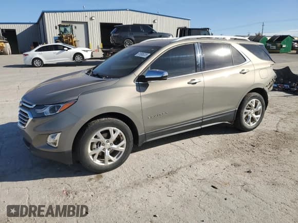 ✅ 2018 Chevrolet Equinox Premier • VIN: 3GNAXVEV8JS612806 • Лот: 91806335. Опубликован ранее на Copart с пробегом 72 483 миль. Бесплатный доступ к архиву аукционных продаж из США и подробный отчёт об истории автомобиля на DreamBid. Изображение 1.