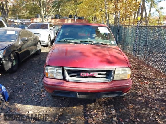 ✅ 1998 GMC Sonoma SLS • VIN: 1GTCS1940W8520986 • Lot: 43620364. Listed on IAAI with 221,061 mi. Free auction sales archive from the USA and detailed vehicle history report at DreamBid. Image 12.