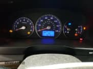 ✅ 2012 Hyundai Santa Fe SE • VIN: 5XYZH4AG3CG117525 • Lot: 75181374. Listed on Copart with 96,764 mi. Free auction sales archive from the USA and detailed vehicle history report at DreamBid. Image 9.