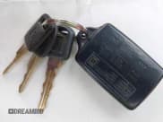 ✅ 1995 GMC Sierra 1500 • VIN: 2GTEK19K7S1562530 • Lot: 42920700. Listed on IAAI with 173,820 mi. Free auction sales archive from the USA and detailed vehicle history report at DreamBid. Image 11.