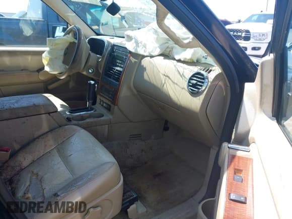 ✅ 2007 Ford Explorer Eddie Bauer • VIN: 1FMEU64867UB81262 • Лот: 42558524. Опубликован ранее на IAAI с пробегом 185 471 миль. Бесплатный доступ к архиву аукционных продаж из США и подробный отчёт об истории автомобиля на DreamBid. Изображение 5.