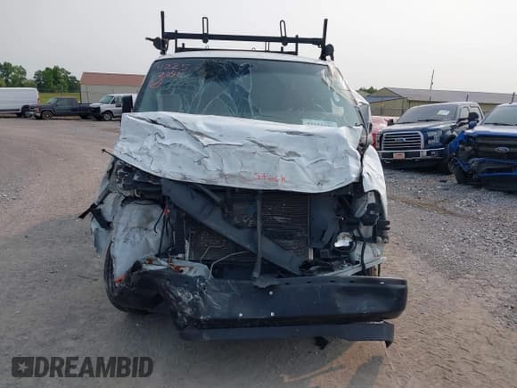 ✅ 2020 Chevrolet Express Cargo • VIN: 1GCZGGFG4L1249514 • Lot: 42252241. Listed on IAAI with 50 mi. Free auction sales archive from the USA and detailed vehicle history report at DreamBid. Image 6.