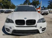 ✅ 2011 BMW X5 35i • VIN: 5UXZV4C55BL410073 • Lot: 92504375. Wystawiony na Copart z przebiegiem 145 483 mil. Bezpłatny archiwum sprzedaży aukcyjnych z USA i szczegółowy raport historii pojazdu na DreamBid. Zdjęcie 5.