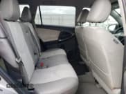 ✅ 2013 Toyota RAV4 • VIN: 2T3YL4DV1DW002025 • Lot: 79432364. Wystawiony na Copart z przebiegiem 84 970 mil. Bezpłatny archiwum sprzedaży aukcyjnych z USA i szczegółowy raport historii pojazdu na DreamBid. Zdjęcie 11.