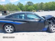 ✅ 2021 Dodge Charger Police • VIN: 2C3CDXAT0MH681804 • Lot: 42068420. Wystawiony na IAAI z przebiegiem Nie podano. Bezpłatny archiwum sprzedaży aukcyjnych z USA i szczegółowy raport historii pojazdu na DreamBid. Zdjęcie 13.