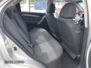 ✅ 2010 Chevrolet Aveo 1LT • VIN: KL1TD5DE7AB133551 • Lot: 42499135. Wystawiony na IAAI z przebiegiem 46 294 mil. Bezpłatny archiwum sprzedaży aukcyjnych z USA i szczegółowy raport historii pojazdu na DreamBid. Zdjęcie 8.