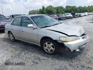 1999 Honda Accord EX с VIN 1HGCG5655XA144397, выставлен на аукционе IAAI как лот 43035726 с пробегом 315 038 миль миль и . История ставок и продаж доступна на DreamBid. Изображение 1.