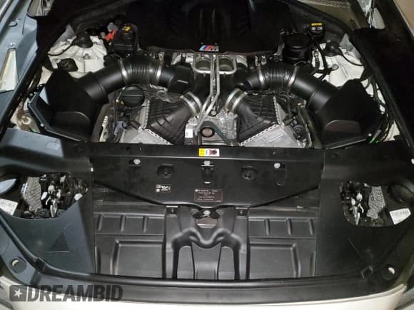 ✅ 2017 BMW M6 • VIN: WBS6J9C56HD934812 • Лот: 44018915. Опубликован ранее на Copart с пробегом 84 409 миль. Бесплатный доступ к архиву аукционных продаж из США и подробный отчёт об истории автомобиля на DreamBid. Изображение 11.