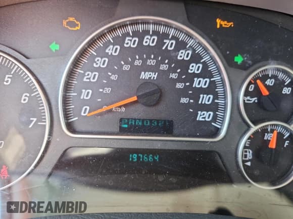 ✅ 2005 GMC Envoy SLE • VIN: 1GKDS13S152139259 • Лот: 80463415. Опубликован ранее на Copart с пробегом 197 664 миль. Бесплатный доступ к архиву аукционных продаж из США и подробный отчёт об истории автомобиля на DreamBid. Изображение 9.