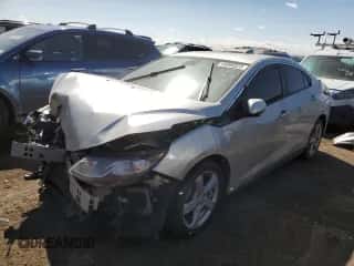 2016 Chevrolet Volt LT z VIN 1G1RC6S56GU124585, wystawiony jako Copart lot #44898323 z przebiegiem Nie podano mil oraz . Historia ofert i sprzedaży dostępna na DreamBid. Obrazek 1.