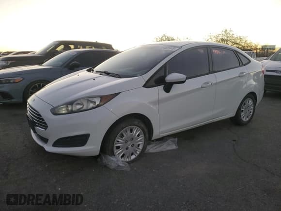 ✅ 2014 Ford Fiesta S • VIN: 3FADP4AJ8EM235171 • Лот: 85402945. Опубликован ранее на Copart с пробегом 120 648 миль. Бесплатный доступ к архиву аукционных продаж из США и подробный отчёт об истории автомобиля на DreamBid. Изображение 1.