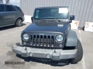 ✅ 2016 Jeep Wrangler Unlimited Sport • VIN: 1C4BJWDG7GL229364 • Lot: 42239069. Wystawiony na IAAI z przebiegiem 87 001 mil. Bezpłatny archiwum sprzedaży aukcyjnych z USA i szczegółowy raport historii pojazdu na DreamBid. Zdjęcie 12.