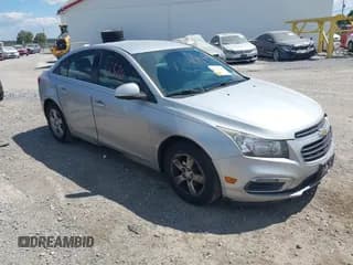 ✅ 2015 Chevrolet Cruze LT • VIN: 1G1PC5SB7F7180748 • Lot: 43118576. Wystawiony na IAAI z przebiegiem 106 511 mil. Bezpłatny archiwum sprzedaży aukcyjnych z USA i szczegółowy raport historii pojazdu na DreamBid. Zdjęcie 1.