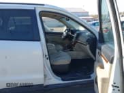 ✅ 2008 Hyundai Santa Fe SE • VIN: 5NMSH73E68H137683 • Lot: 43527704. Wystawiony na IAAI z przebiegiem 178 135 mil. Bezpłatny archiwum sprzedaży aukcyjnych z USA i szczegółowy raport historii pojazdu na DreamBid. Zdjęcie 5.