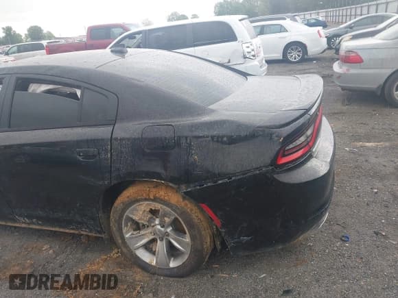 ✅ 2015 Dodge Charger Road/Track • VIN: 2C3CDXCT3FH819884 • Лот: 42101253. Опубликован ранее на IAAI с пробегом Не указан. Бесплатный доступ к архиву аукционных продаж из США и подробный отчёт об истории автомобиля на DreamBid. Изображение 17.