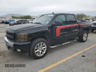 2009 Chevrolet Silverado 1500 LT z VIN 3GCEC23JX9G156973, wystawiony jako Copart lot #70157475 z przebiegiem 189 513 mil mil oraz Szkoda całkowita • Salvage title. Historia ofert i sprzedaży dostępna na DreamBid. Obrazek 1.