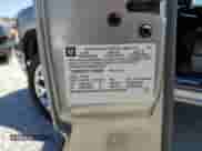 2001 Chevrolet Silverado 1500 LT z VIN 2GCEC19T711353292, wystawiony jako Copart lot #67295735 z przebiegiem Nie podano mil oraz Szkoda całkowita • Salvage title. Historia ofert i sprzedaży dostępna na DreamBid. Obrazek 13.