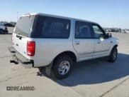 ✅ 1997 Ford Expedition XLT • VIN: 1FMEU1768VLA49281 • Lot: 79895244. Wystawiony na Copart z przebiegiem 73 188 mil. Bezpłatny archiwum sprzedaży aukcyjnych z USA i szczegółowy raport historii pojazdu na DreamBid. Zdjęcie 3.