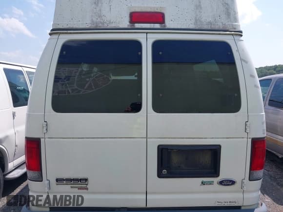 ✅ 2011 Ford Econoline Passenger XL • VIN: 1FBSS3BL2BDB39140 • Lot: 42519630. Listed on IAAI with 115,095 mi. Free auction sales archive from the USA and detailed vehicle history report at DreamBid. Image 16.